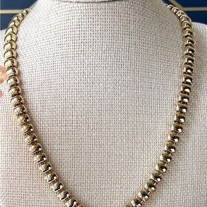 Elegant Gold Necklace